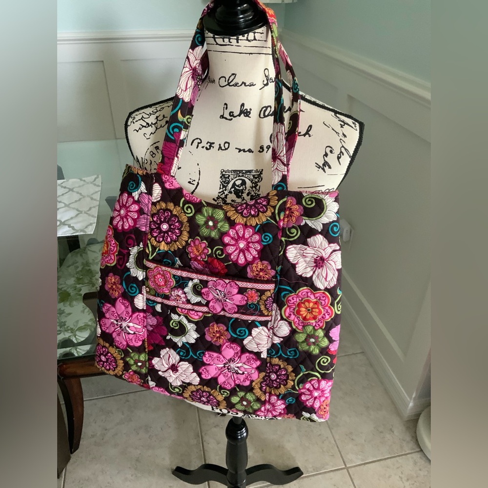 NWOTVera Bradley Floral Tote - retired print flower power